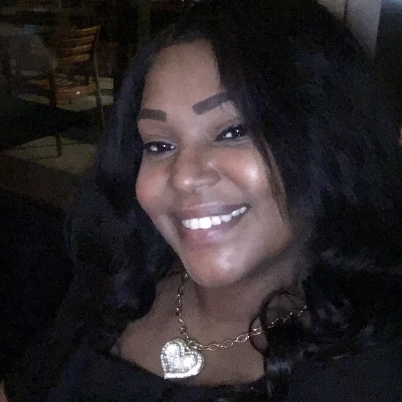 Meet your Posher, Daina - Picture 1 of 1